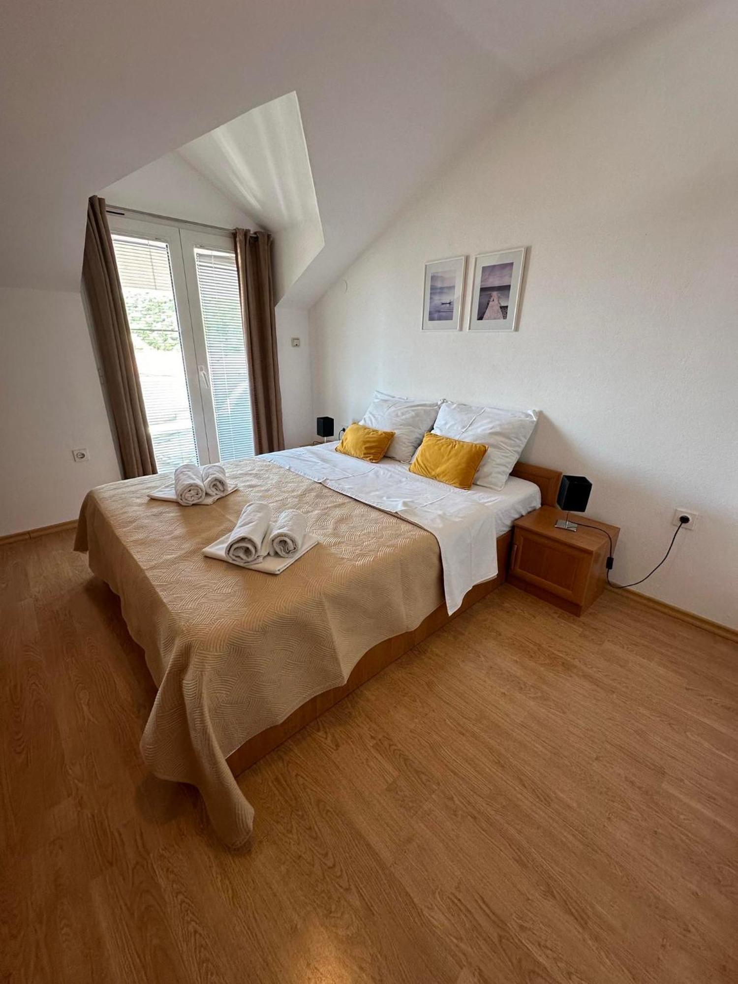 Apartmani Ljubica, Murter Exterior photo