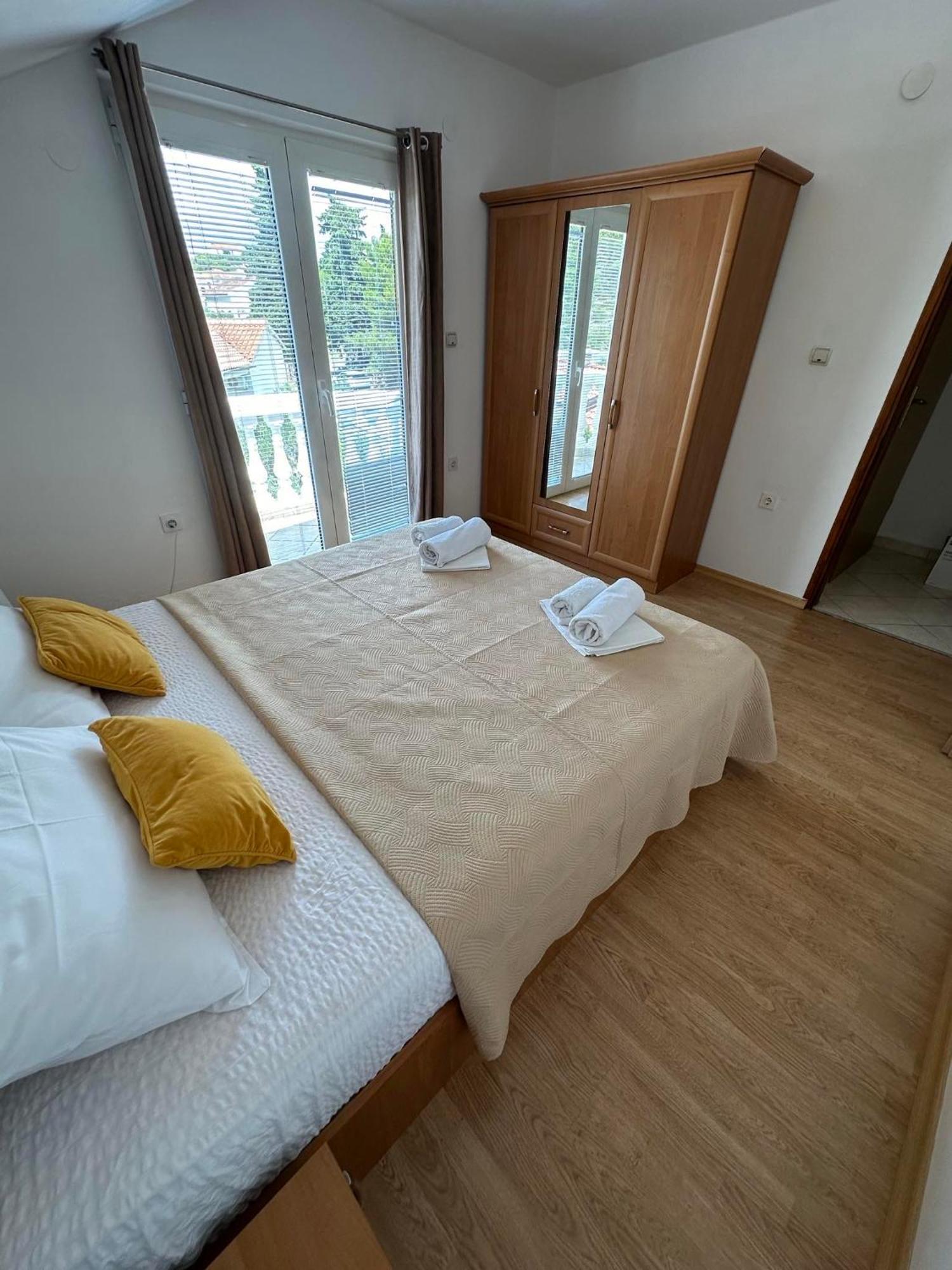 Apartmani Ljubica, Murter Exterior photo